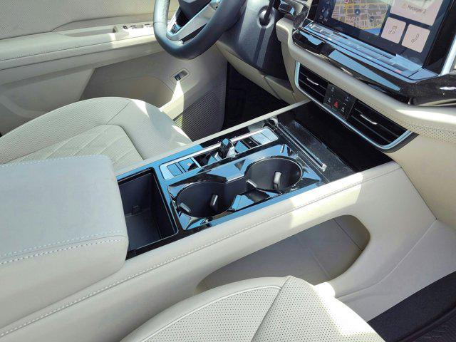 Photo of 2025 Avocado Green Volkswagen Atlas