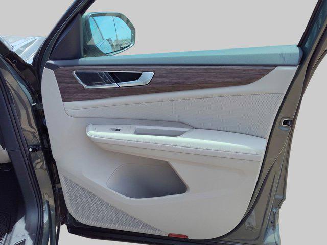 Photo of 2025 Avocado Green Volkswagen Atlas