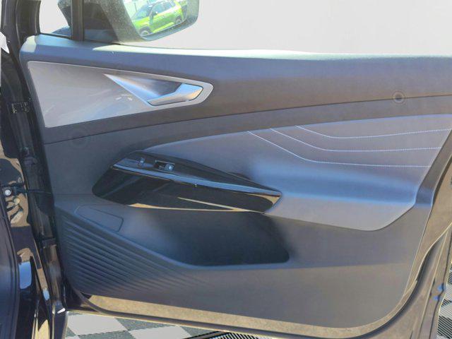 Photo of 2025 Deep Black Pearl Volkswagen ID.4