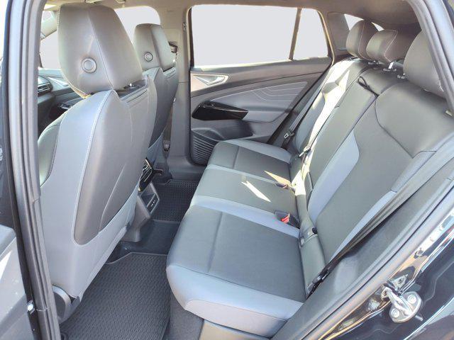 Photo of 2025 Deep Black Pearl Volkswagen ID.4