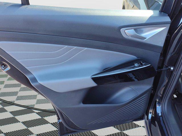Photo of 2025 Deep Black Pearl Volkswagen ID.4
