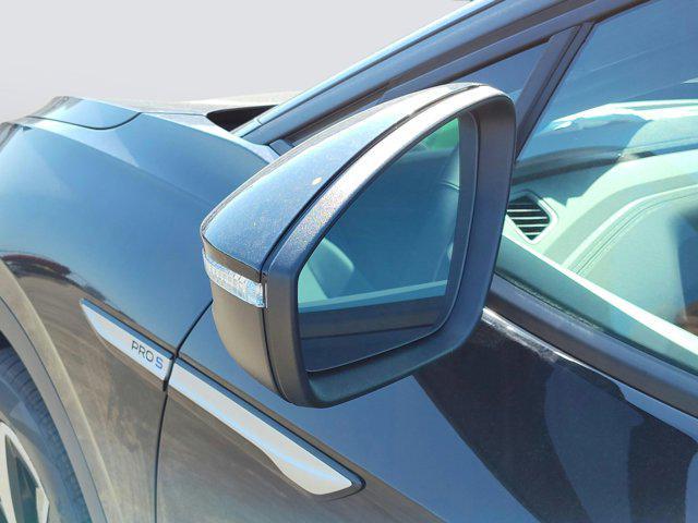 Photo of 2025 Deep Black Pearl Volkswagen ID.4