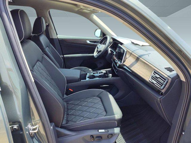 Photo of 2025 Avocado Green Volkswagen Atlas