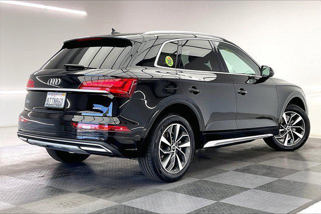 Photo of 2021 Black Metallic Audi Q5