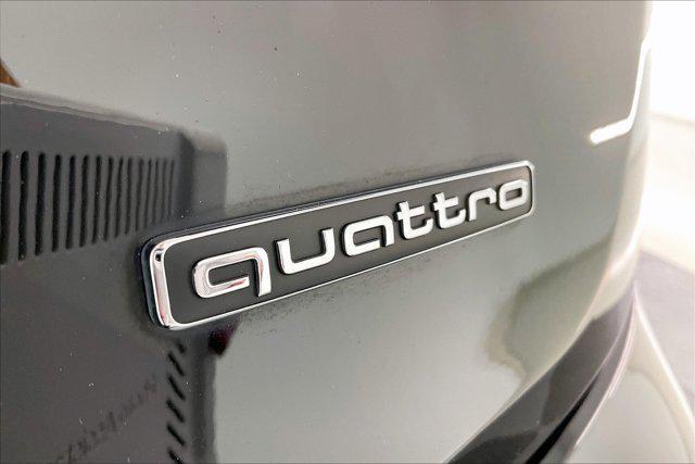 Photo of 2021 Black Metallic Audi Q5
