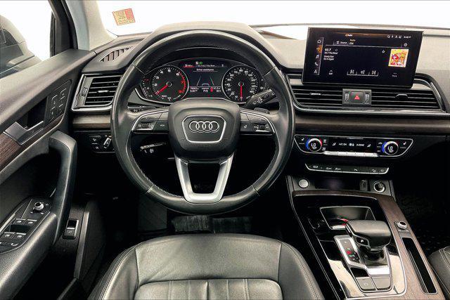 Photo of 2021 Black Metallic Audi Q5