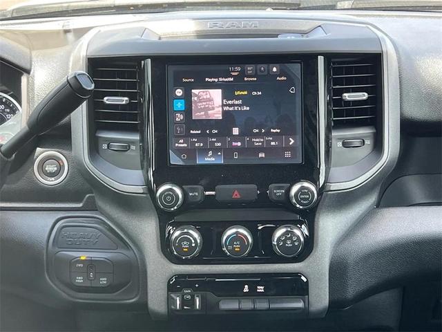 Photo of 2025 Bright White RAM 2500