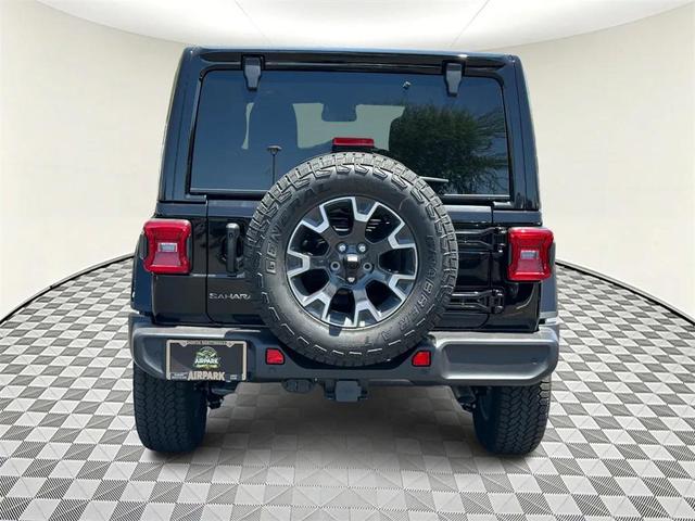 Photo of 2025 Black Clearcoat Jeep Wrangler