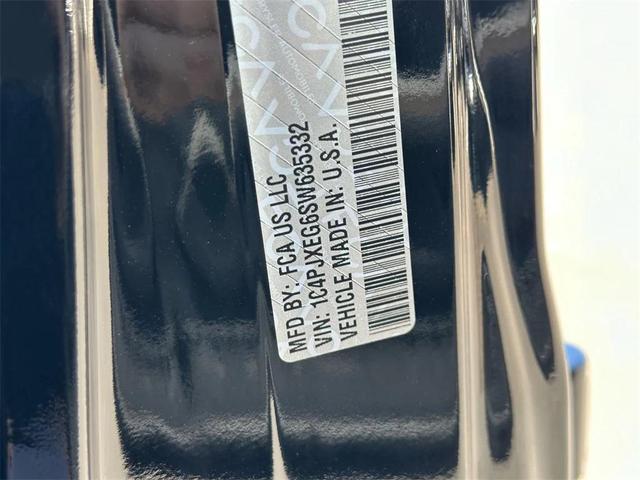 Photo of 2025 Black Clearcoat Jeep Wrangler