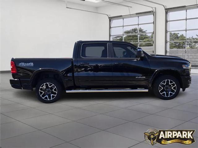 Photo of 2025 Diamond Black Crystal Pearlcoat RAM 1500