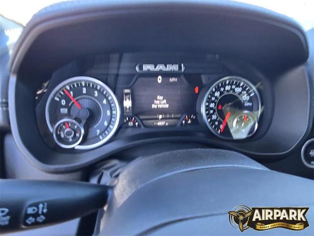 Photo of 2025 Diamond Black Crystal Pearlcoat RAM 1500