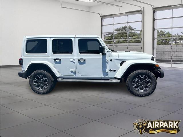 Photo of 2025 Bright White Jeep Wrangler