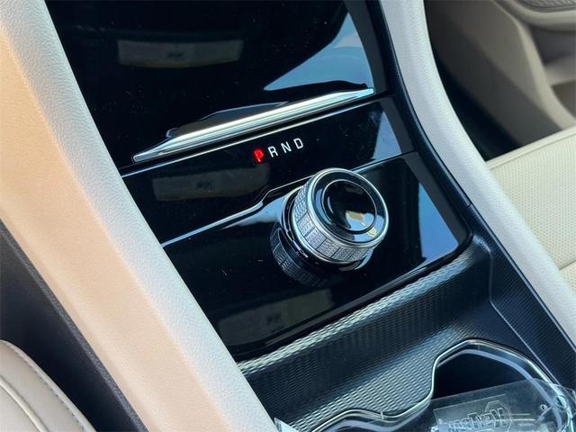 Photo of 2025 Diamond Black Crystal Pearlcoat Jeep Grand Cherokee