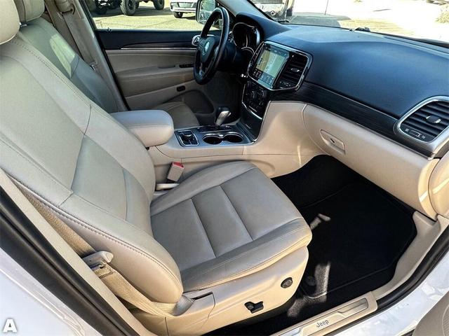 Photo of 2021 Bright White Clearcoat Jeep Grand Cherokee