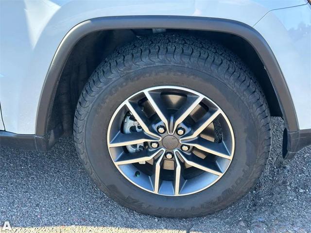 Photo of 2021 Bright White Clearcoat Jeep Grand Cherokee