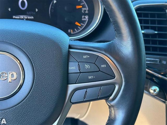 Photo of 2021 Bright White Clearcoat Jeep Grand Cherokee