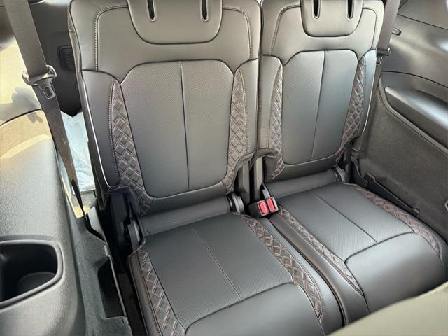 Photo of 2025 Bright White Jeep Grand Cherokee L