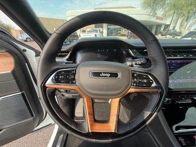 Photo of 2025 Bright White Jeep Grand Cherokee L