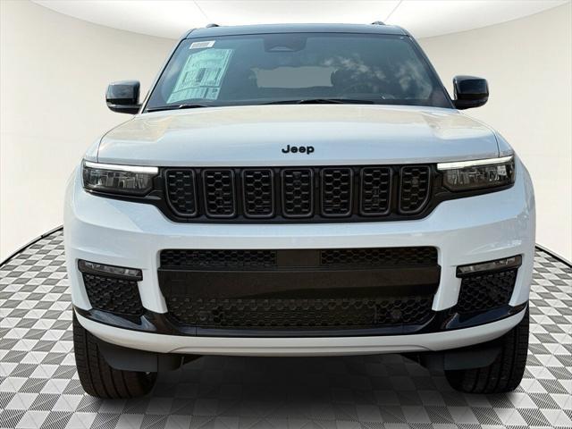 Photo of 2025 Bright White Jeep Grand Cherokee L