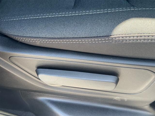 Photo of 2025 Diamond Black Crystal Pearlcoat RAM 1500