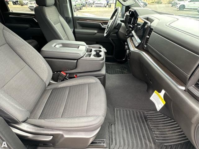 Photo of 2025 Summit White Chevrolet Silverado 3500
