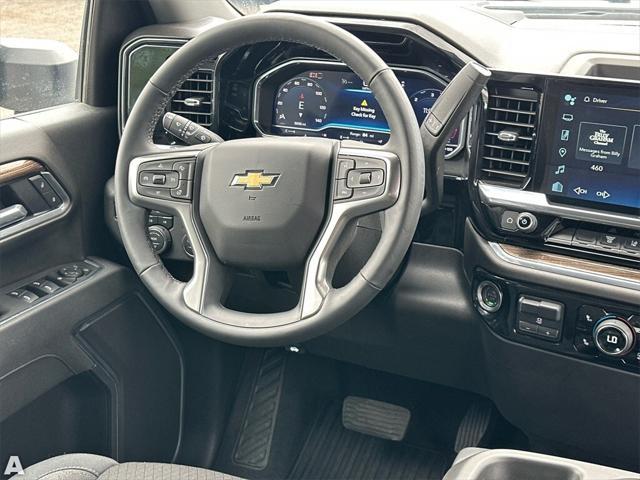 Photo of 2025 Summit White Chevrolet Silverado 3500