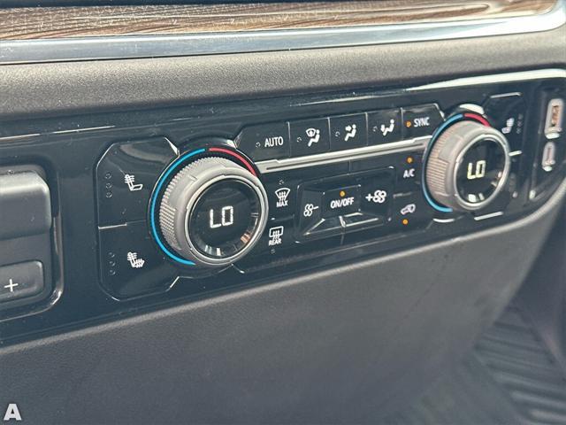 Photo of 2025 Summit White Chevrolet Silverado 3500