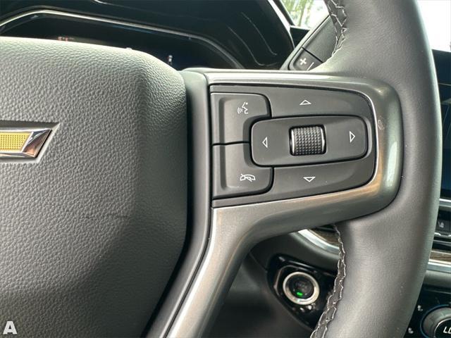 Photo of 2025 Summit White Chevrolet Silverado 3500