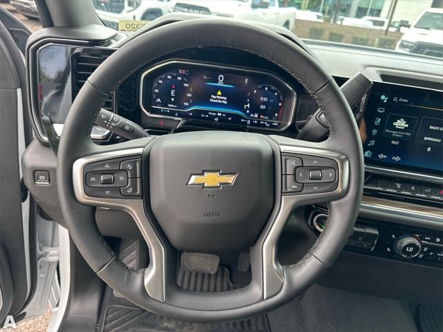 Photo of 2025 Summit White Chevrolet Silverado 3500