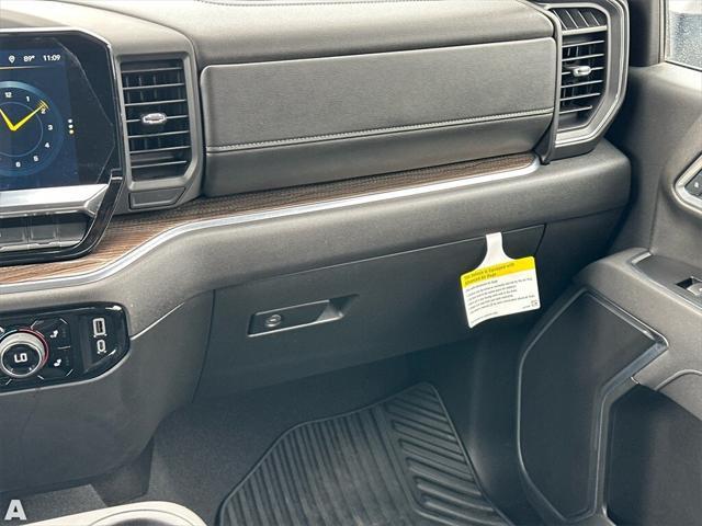 Photo of 2025 Summit White Chevrolet Silverado 3500