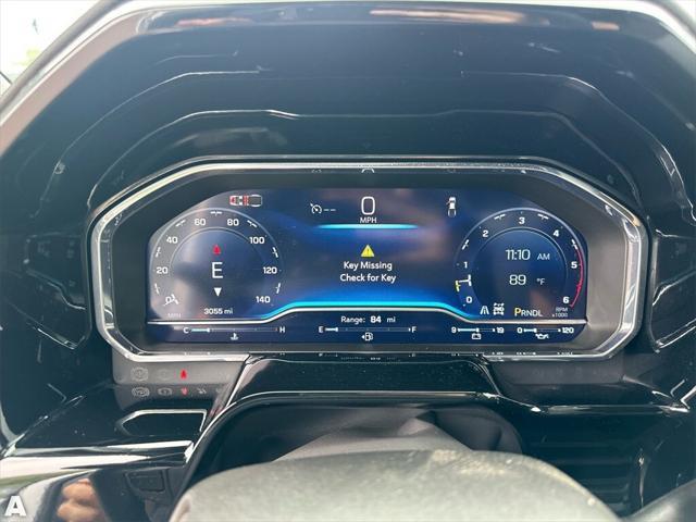 Photo of 2025 Summit White Chevrolet Silverado 3500