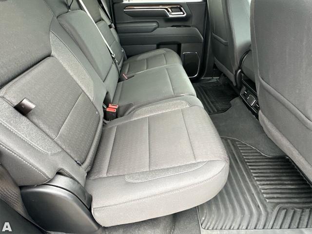 Photo of 2025 Summit White Chevrolet Silverado 3500