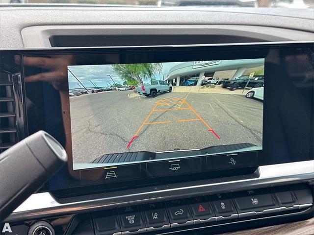 Photo of 2025 Summit White Chevrolet Silverado 3500