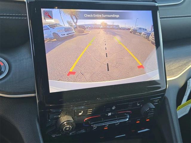 Photo of 2025 Silver Zynith Jeep Grand Cherokee