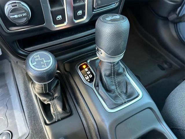 Photo of 2025 Anvil Clearcoat Jeep Wrangler