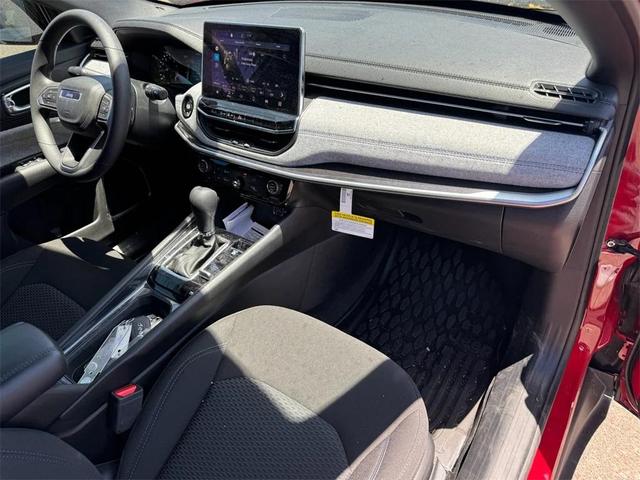 Photo of 2023 Redline Pearlcoat Jeep Compass