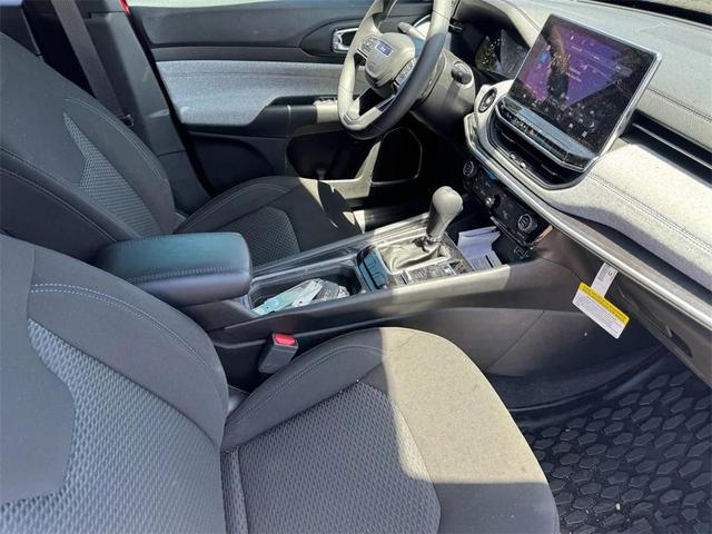 Photo of 2023 Redline Pearlcoat Jeep Compass