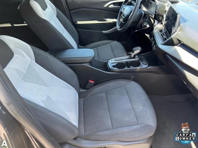 Photo of 2024 Mosaic Black Metallic Chevrolet Trax