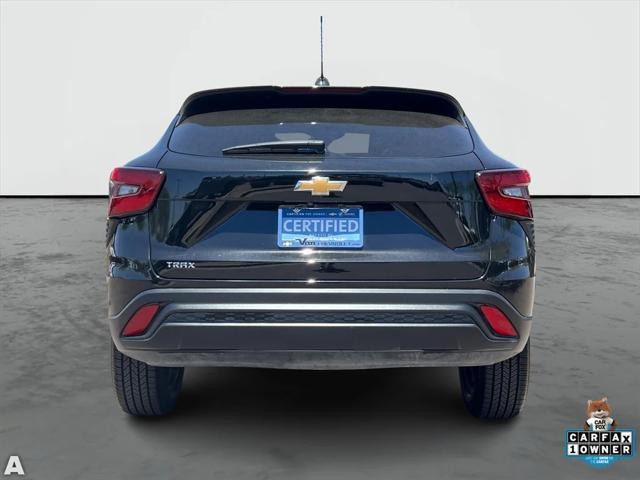 Photo of 2024 Mosaic Black Metallic Chevrolet Trax