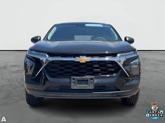 Photo of 2024 Mosaic Black Metallic Chevrolet Trax