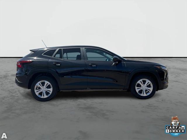 Photo of 2024 Mosaic Black Metallic Chevrolet Trax