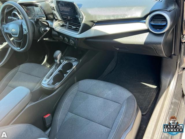 Photo of 2024 Mosaic Black Metallic Chevrolet Trax