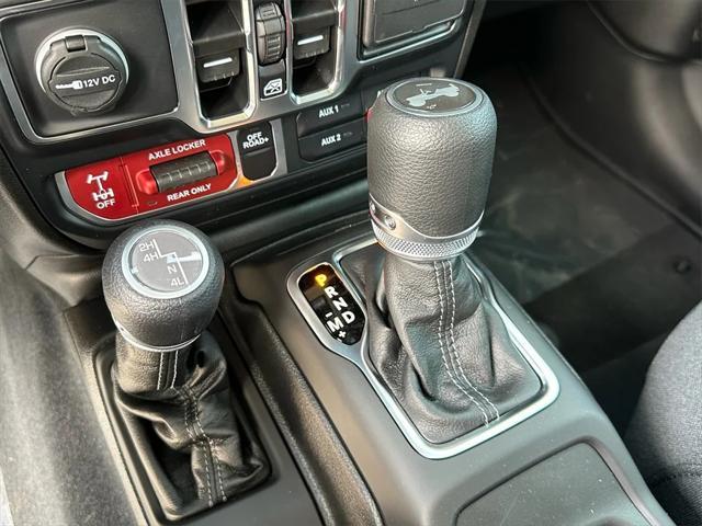 Photo of 2025 Granite Crystal Metallic Clearcoat Jeep Wrangler
