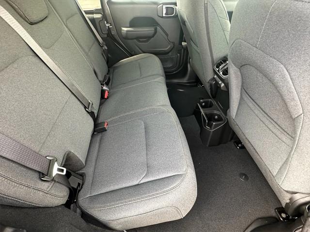 Photo of 2025 Granite Crystal Metallic Clearcoat Jeep Wrangler
