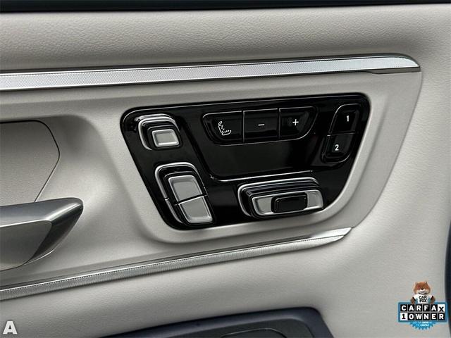 Photo of 2025 Bright White Clearcoat RAM 1500