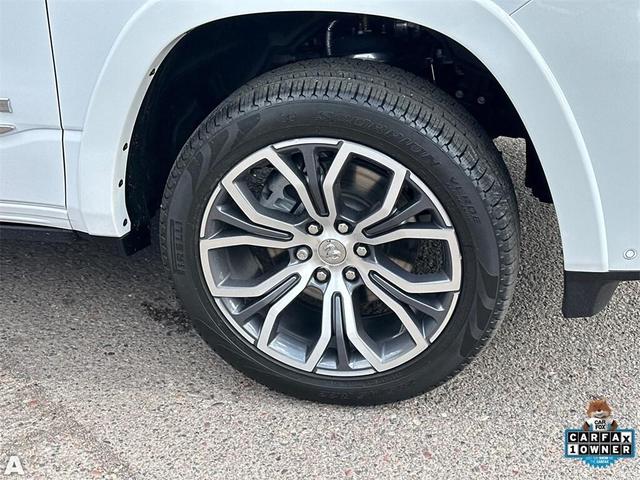 Photo of 2025 Bright White Clearcoat RAM 1500