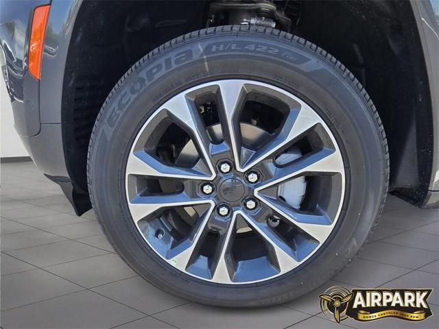 Photo of 2025 Baltic Gray Jeep Grand Cherokee