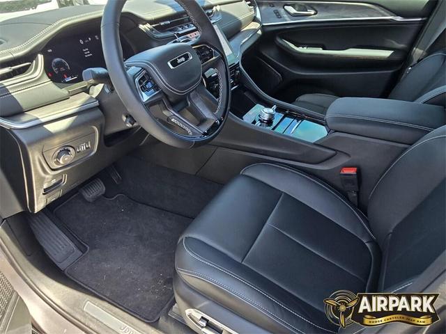 Photo of 2025 Baltic Gray Jeep Grand Cherokee