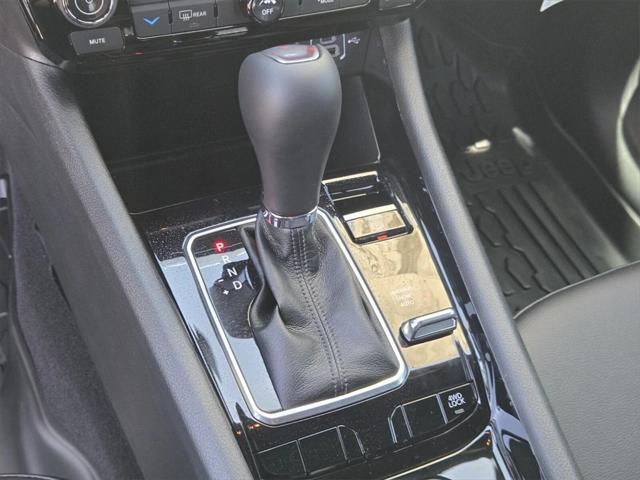 Photo of 2025 Hydro Blue Pearlcoat Jeep Compass