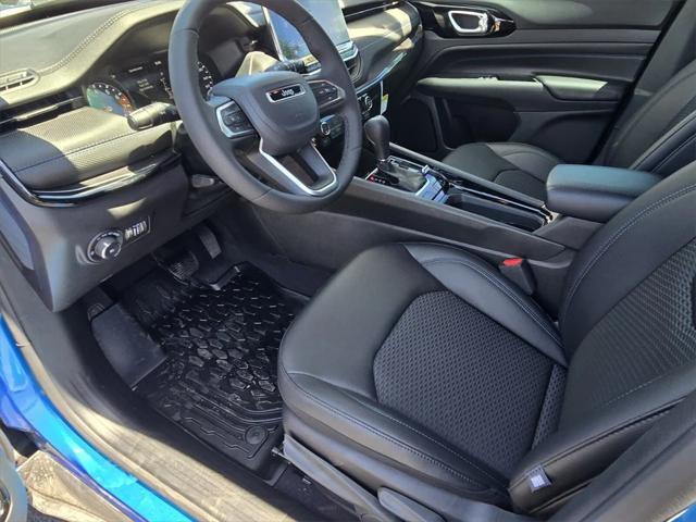 Photo of 2025 Hydro Blue Pearlcoat Jeep Compass